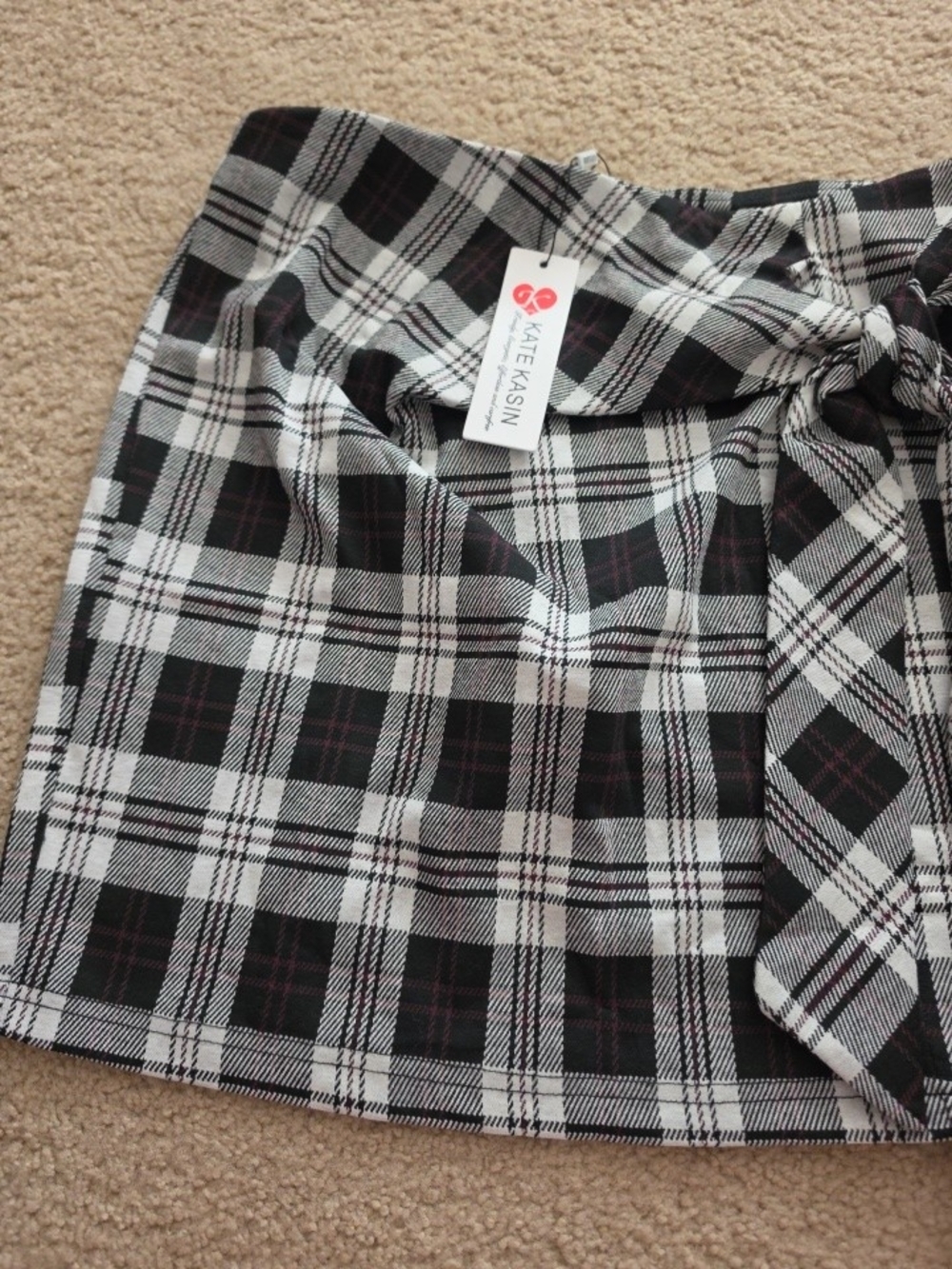 Kate Kasin Black & White Plaid Skirt with Red Accent